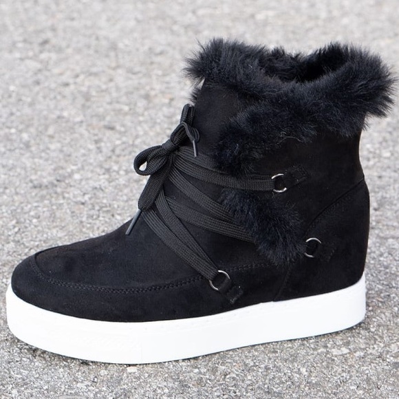 Black Stylish Lace Up Fur Wedge Sneakers - Picture 4 of 9